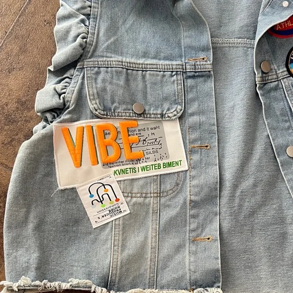 Denim women Jacket with Patches and Ruffle Sleeves - Picture 2 of 5